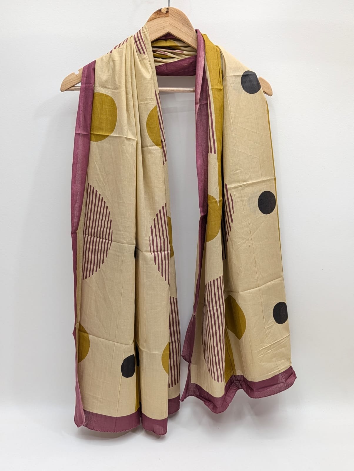 Beige geometric mul cotton stole with border