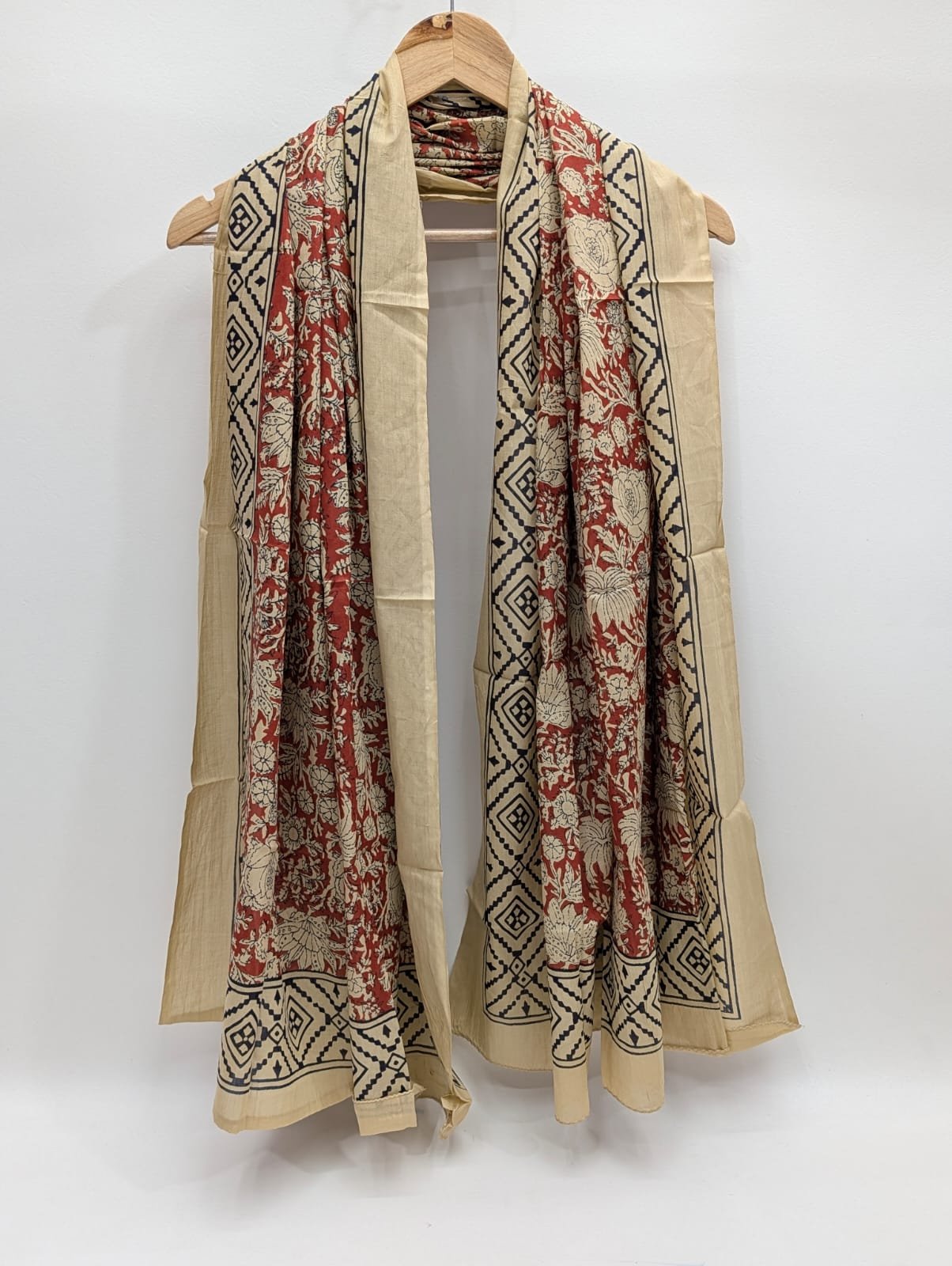 Beige ethnic mul cotton stole block print