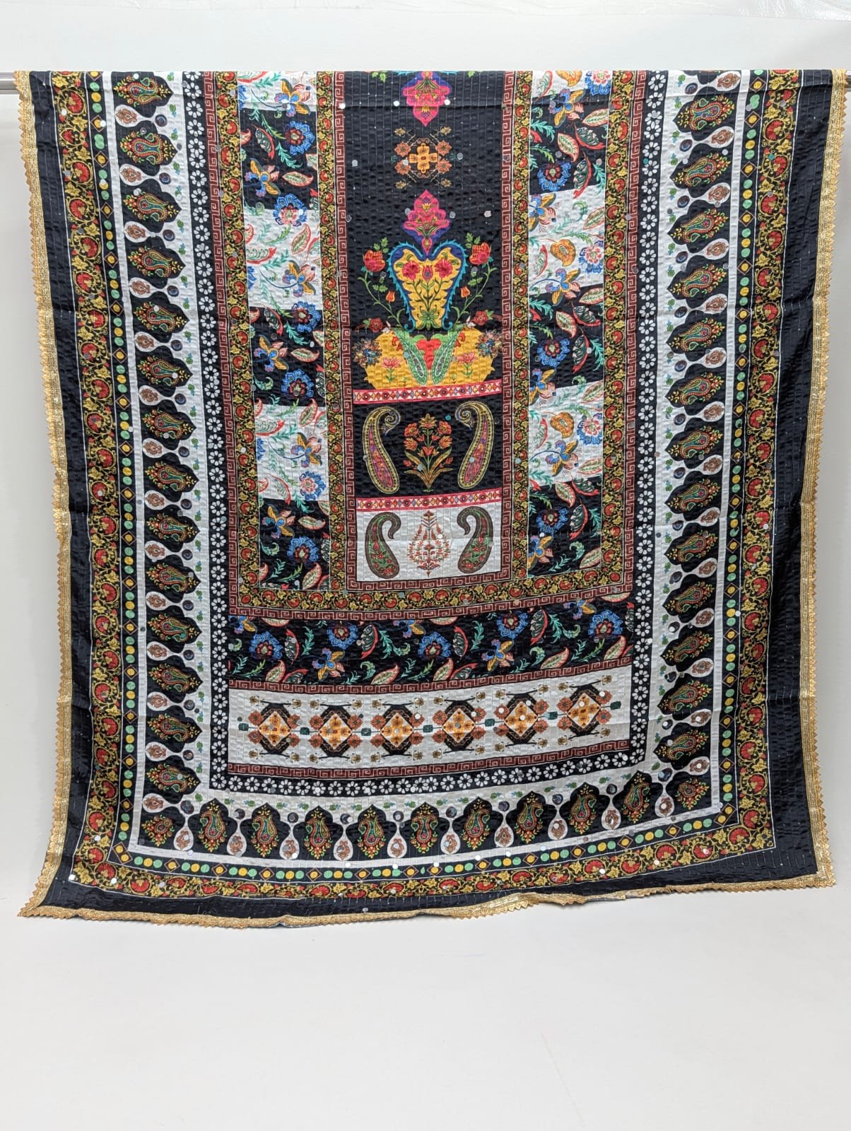 Black border-focused Chinon stole India