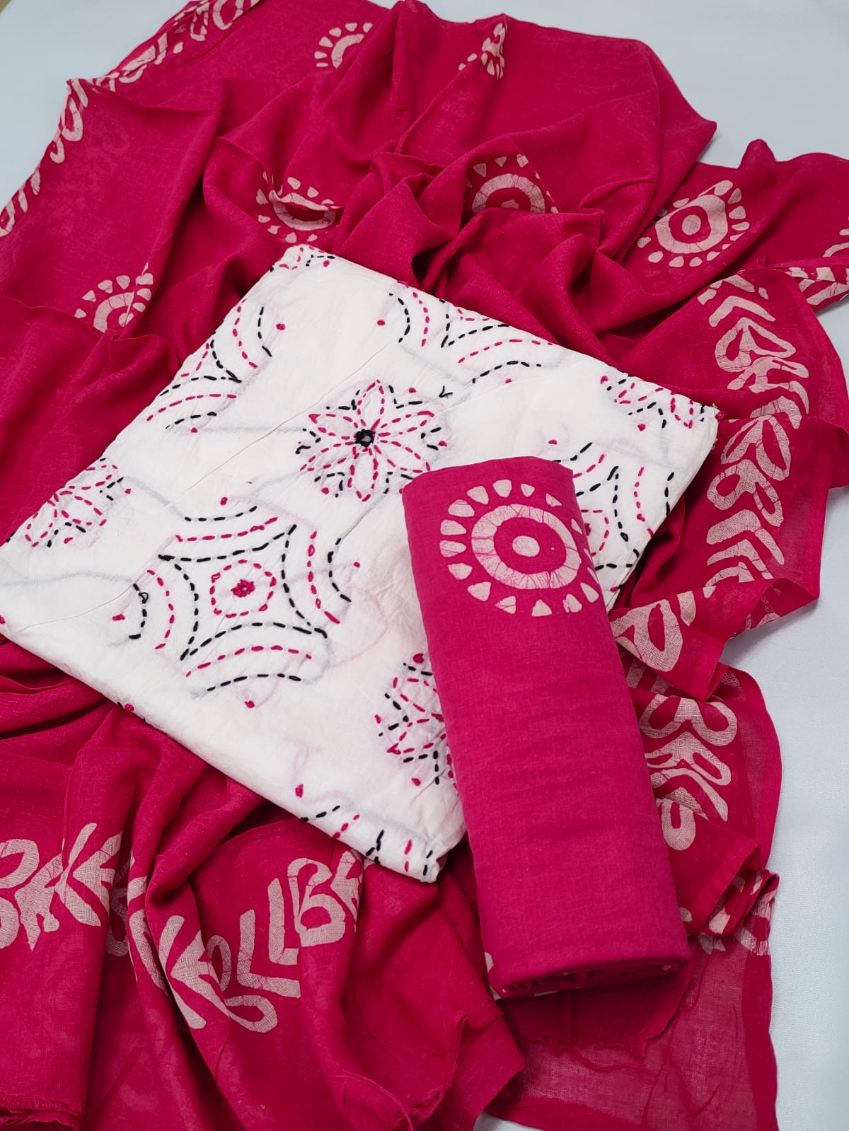 Bandhani Hand Work Cotton Suit Set - TSPSMBDHWTF5