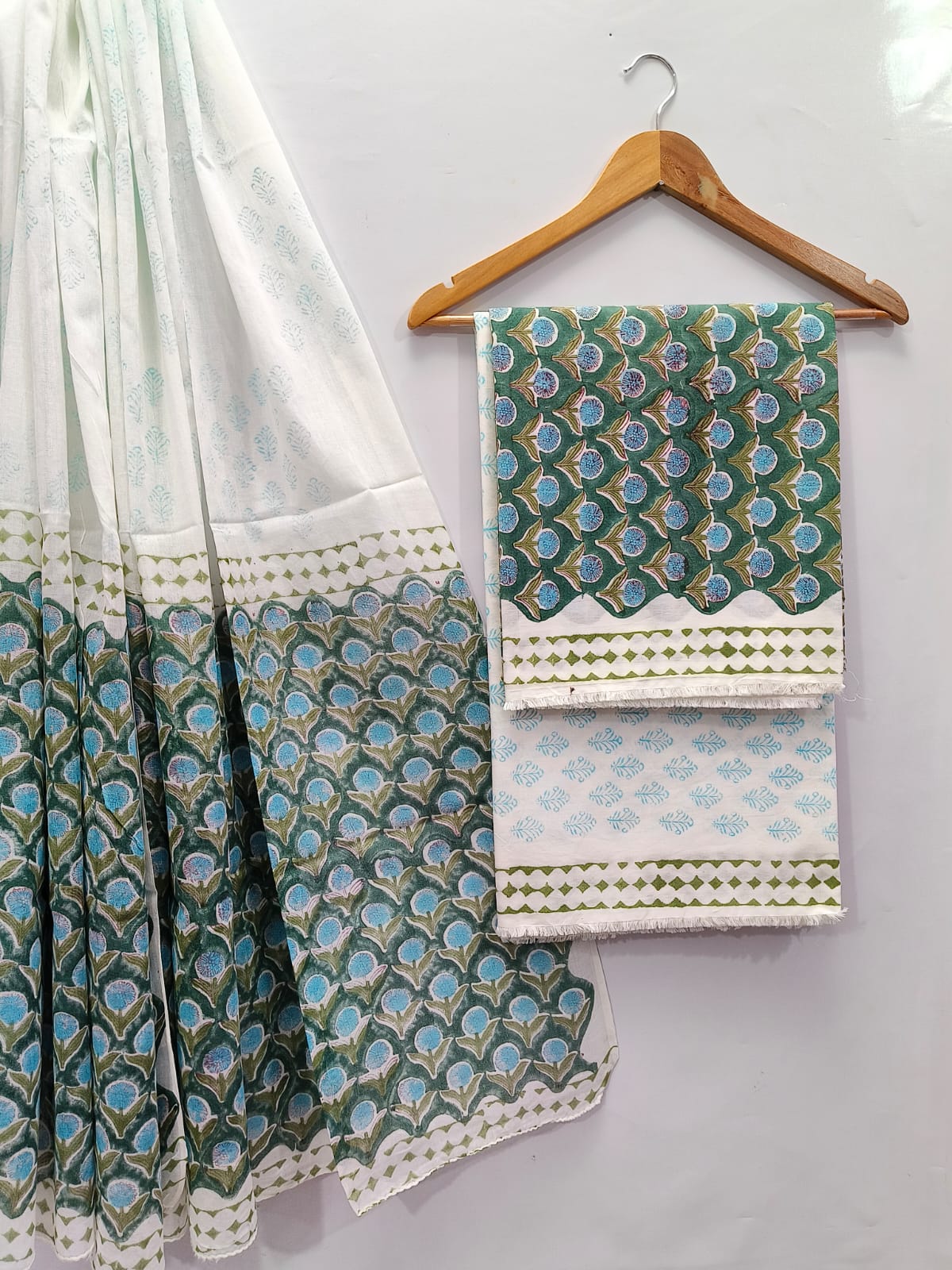 Hand Block Cotton Salwar Suit Set with Cotton Dupatta - TSPSMVJ122