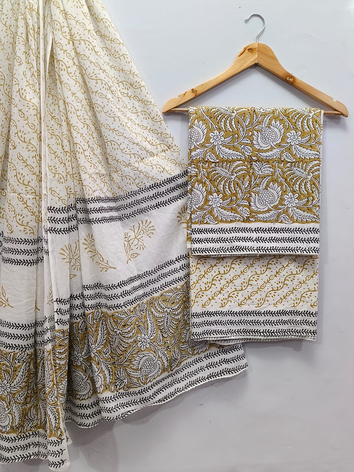 Hand Block Cotton Salwar Suit Set with Cotton Dupatta - TSPSMTPA1