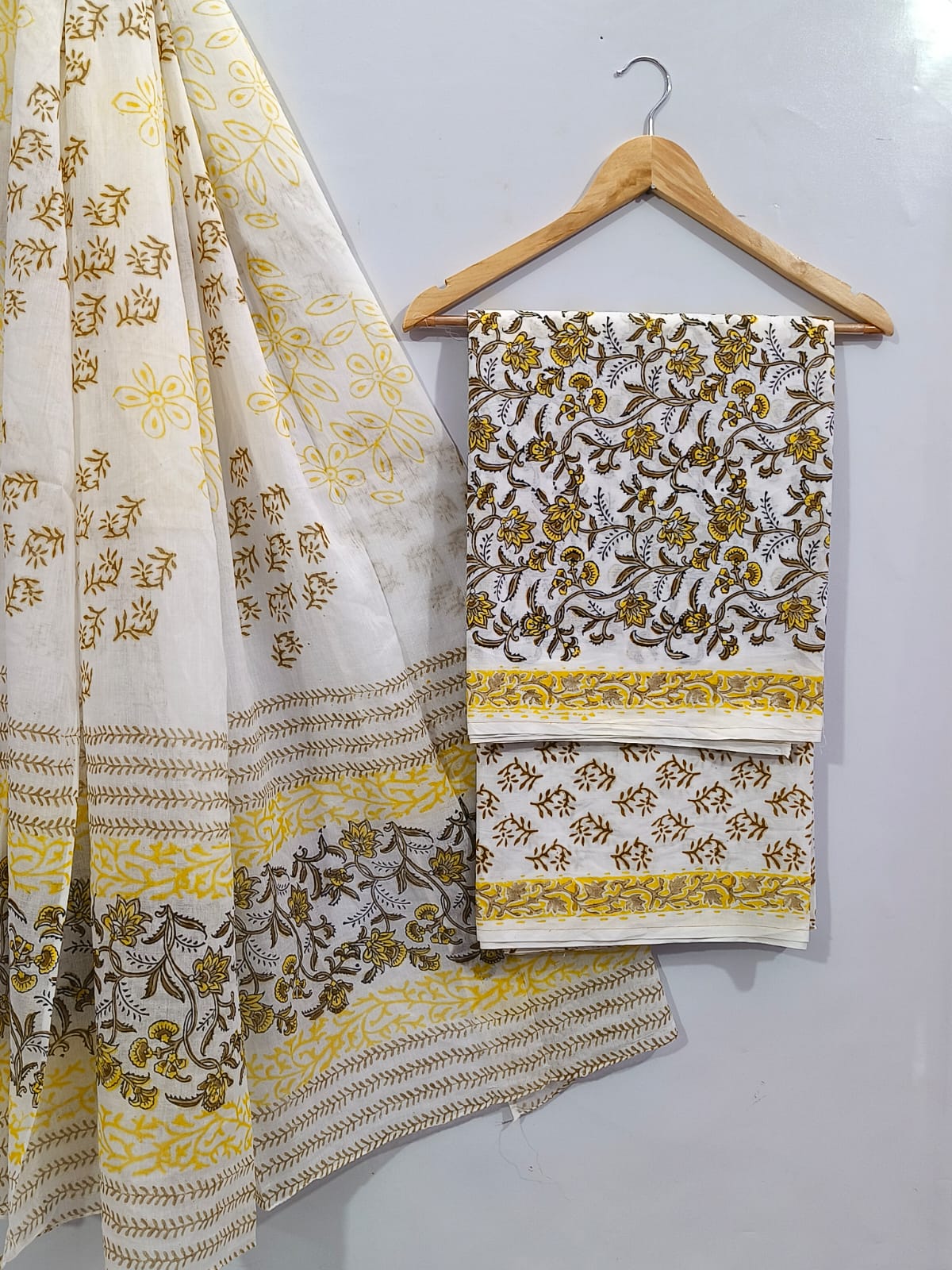 Hand Block Cotton Salwar Suit Set with Cotton Dupatta - TSPSMTPA89