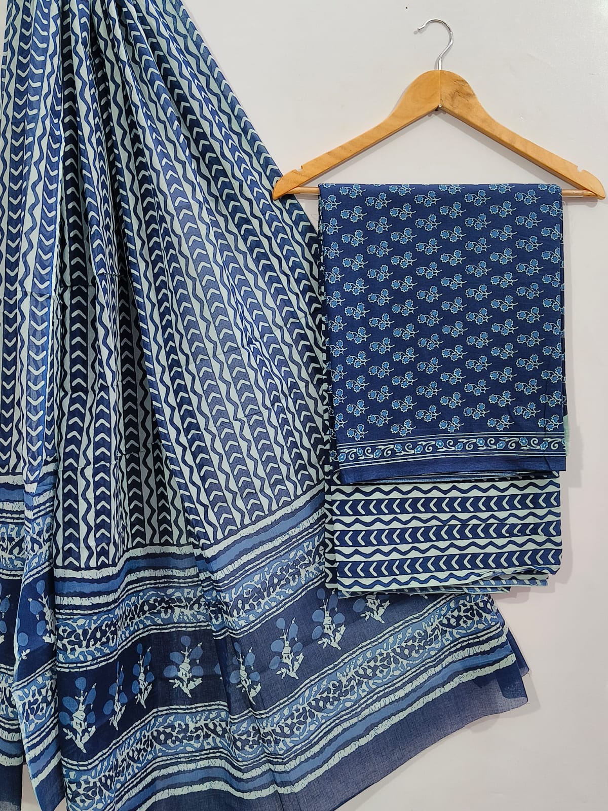 Cotton Screen Print Salwar Suit with Cotton Dupatta - TSPSMVVSP14