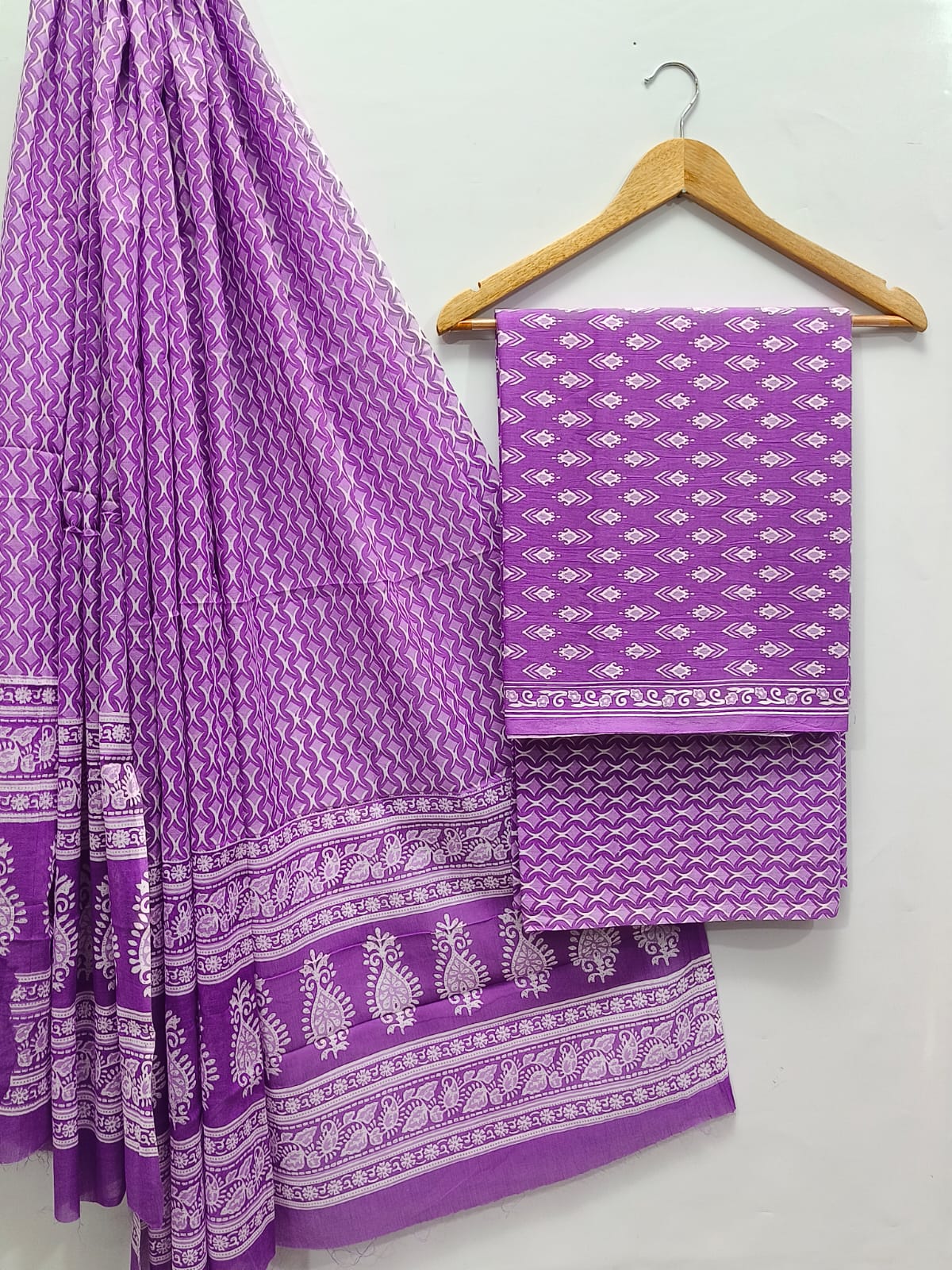 Cotton Screen Print Salwar Suit with Cotton Dupatta - TSPSMVVSP25