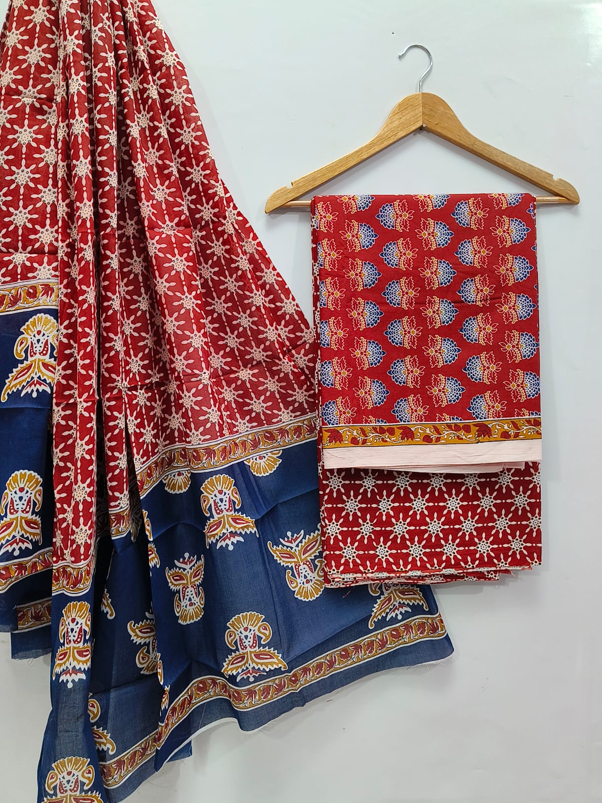 Cotton Screen Print Salwar Suit with Cotton Dupatta - TSPSMVVSP45