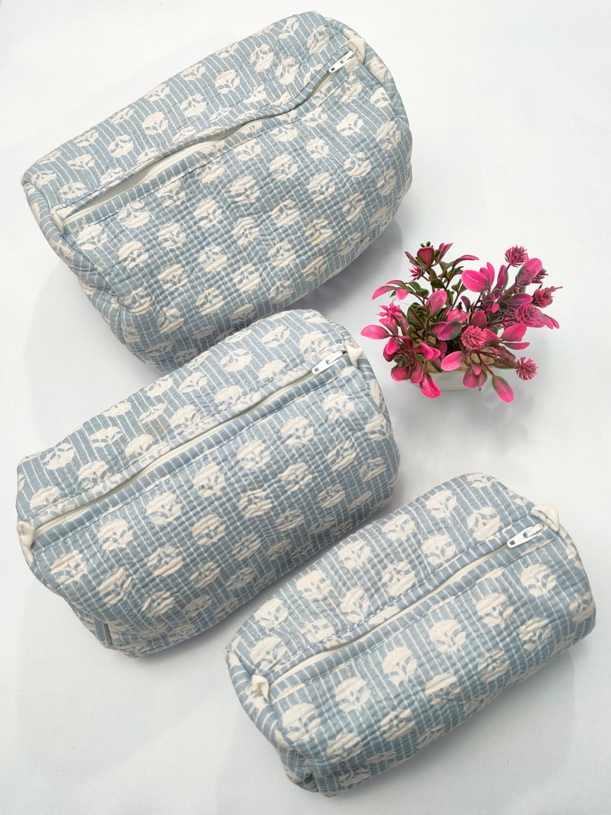 Set of 3 Pouches With A Waterproof Lining, Perfect For Cosmetics