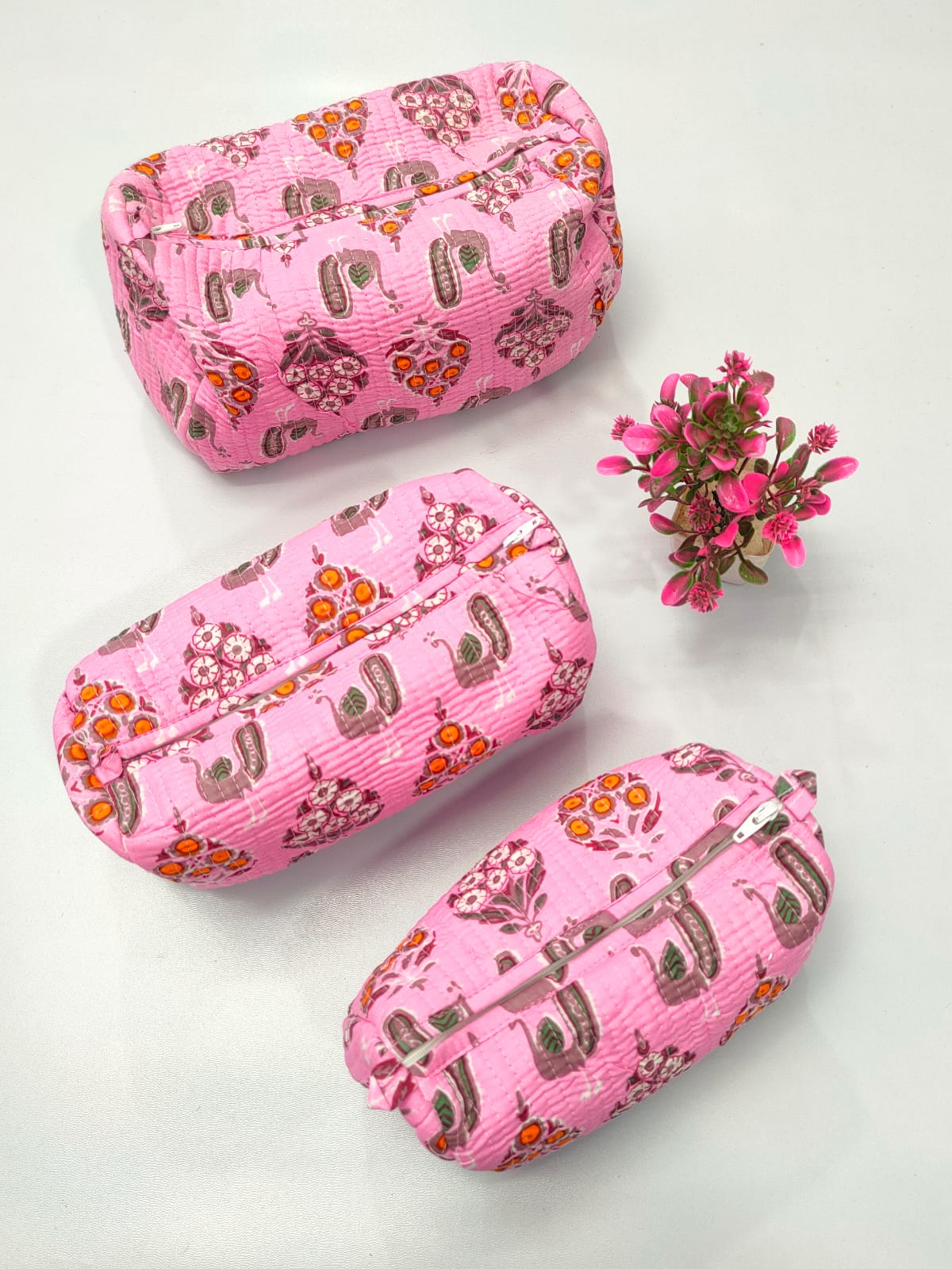 Set of 3 Pouches With A Waterproof Lining, Perfect For Cosmetics