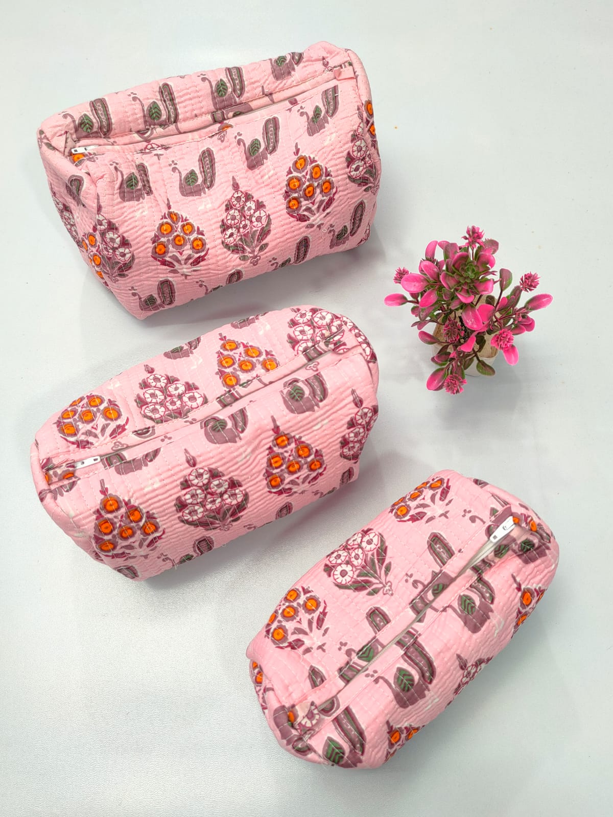 Set of 3 Pouches With A Waterproof Lining, Perfect For Cosmetics