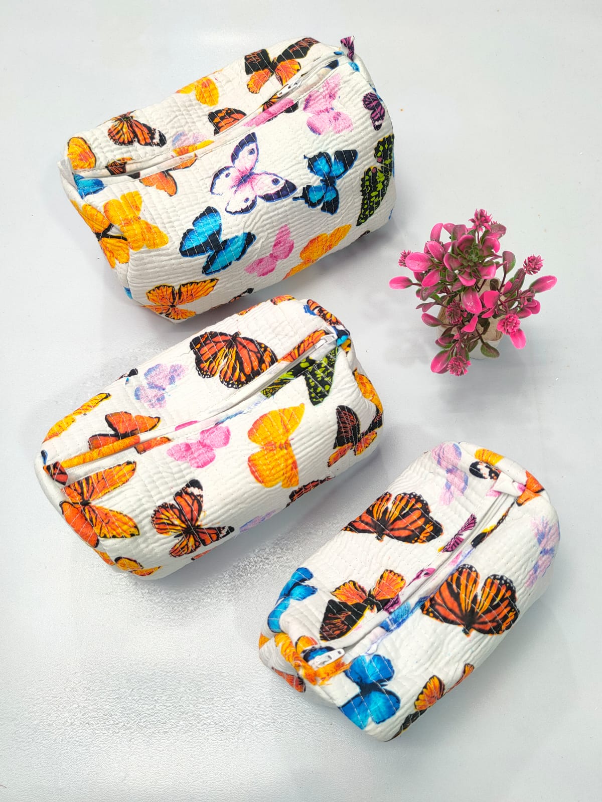 Set of 3 Pouches With A Waterproof Lining, Perfect For Cosmetics