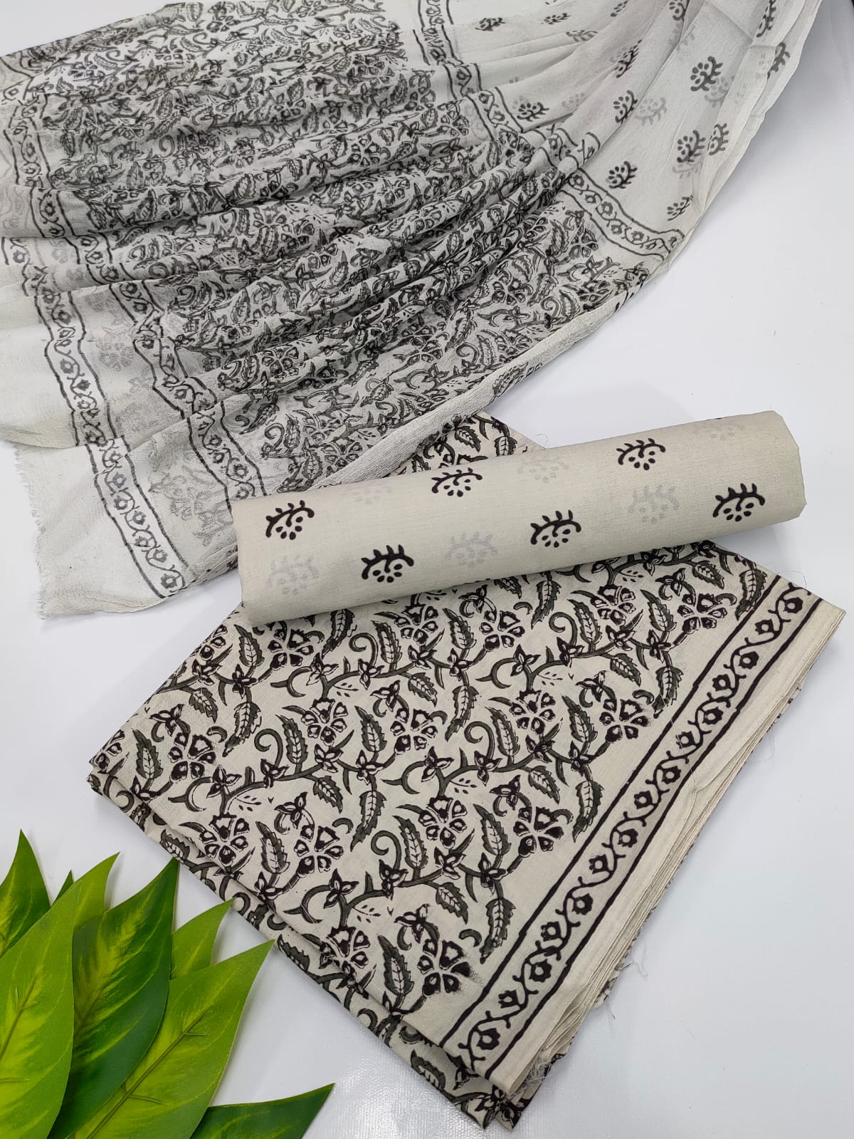 Hand Block Cotton Salwar Suit Set with Chiffon Dupatta - TSPSCFVJ27