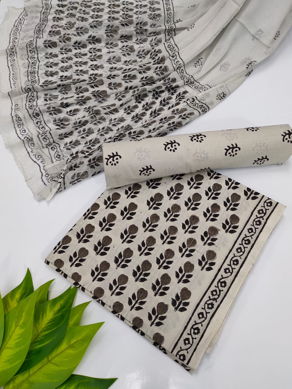 Hand Block Cotton Salwar Suit Set with Chiffon Dupatta - TSPSCFVJ83