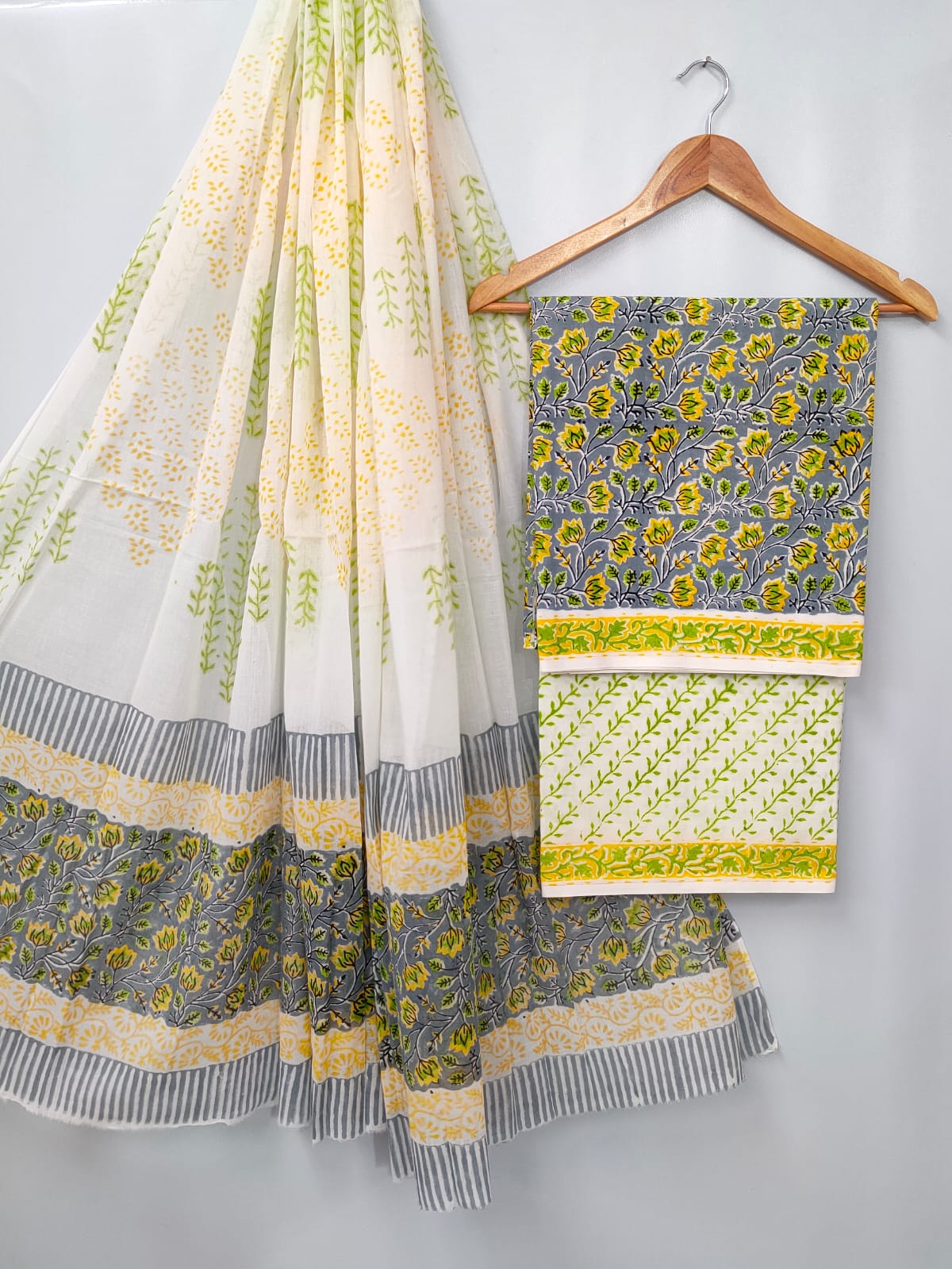 Hand Block Cotton Salwar Suit Set with Cotton Dupatta - TSPSMTP9