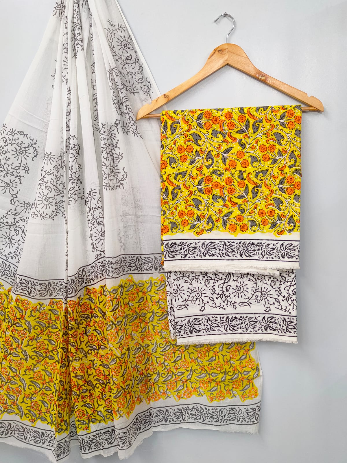 Hand Block Cotton Salwar Suit Set with Cotton Dupatta - TSPSMVJ120