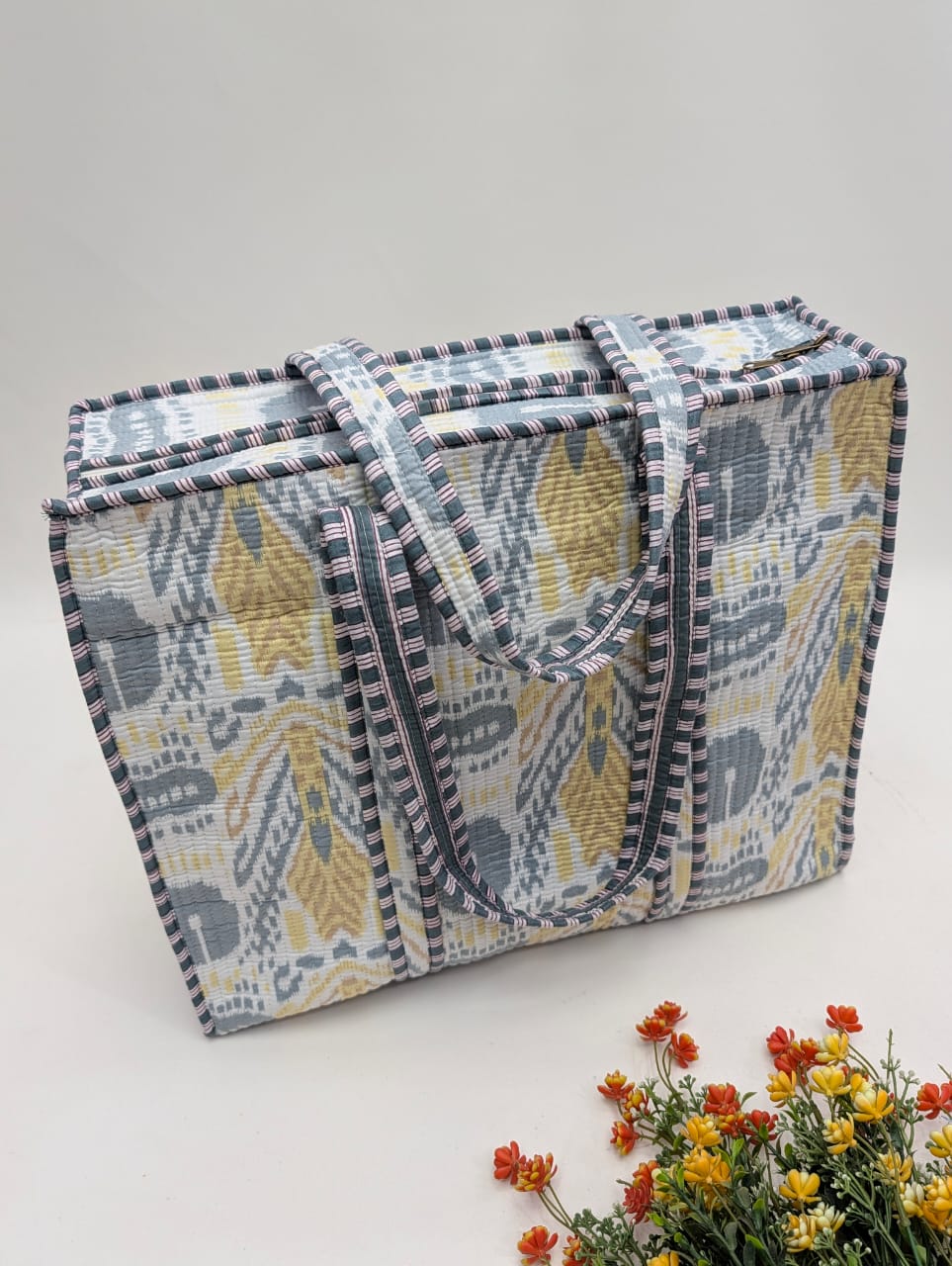 Quilted Tote Bag with zipper - 17x18x 6 inches