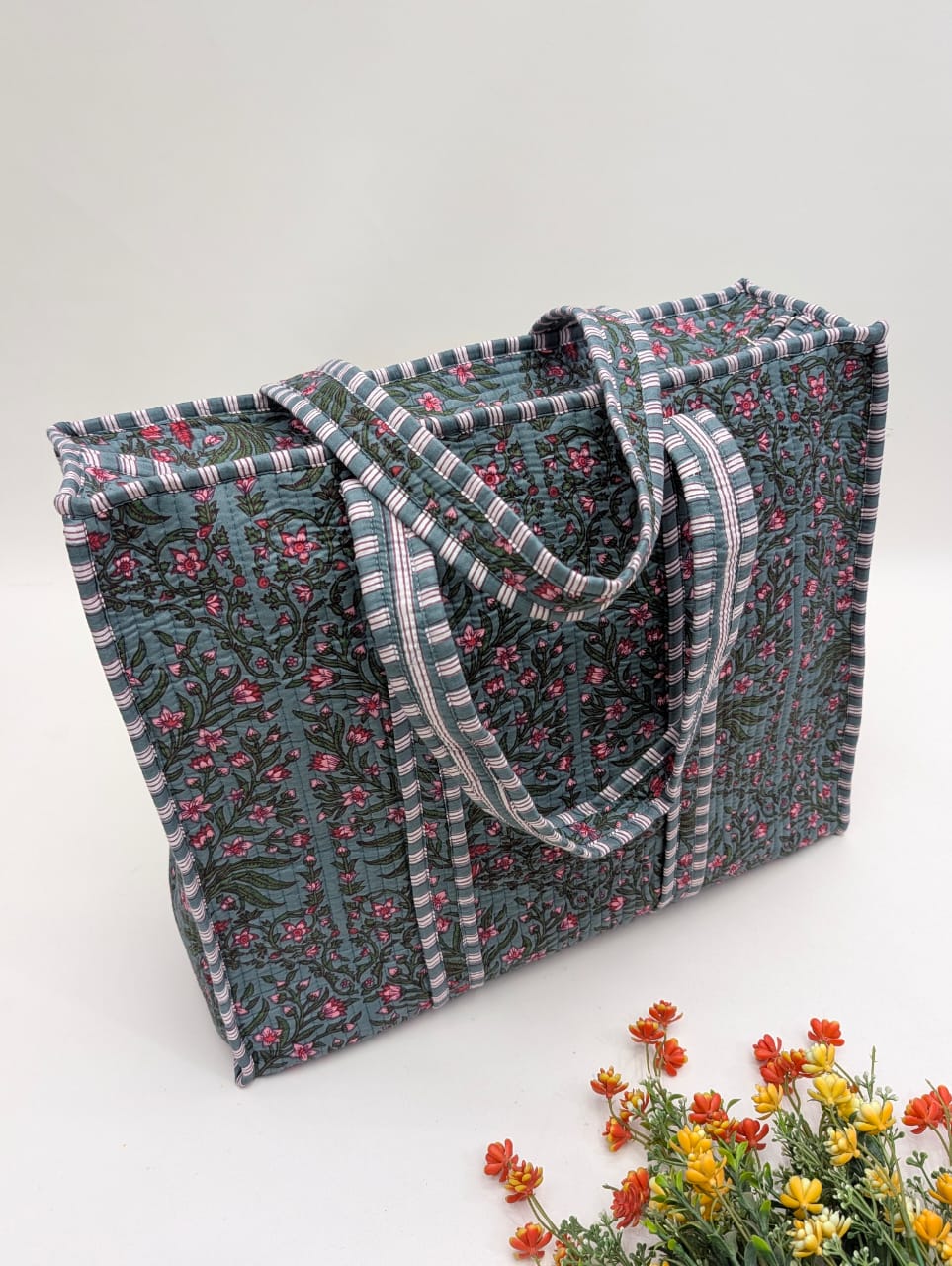 Quilted Tote Bag with zipper - 17x18x 6 inches
