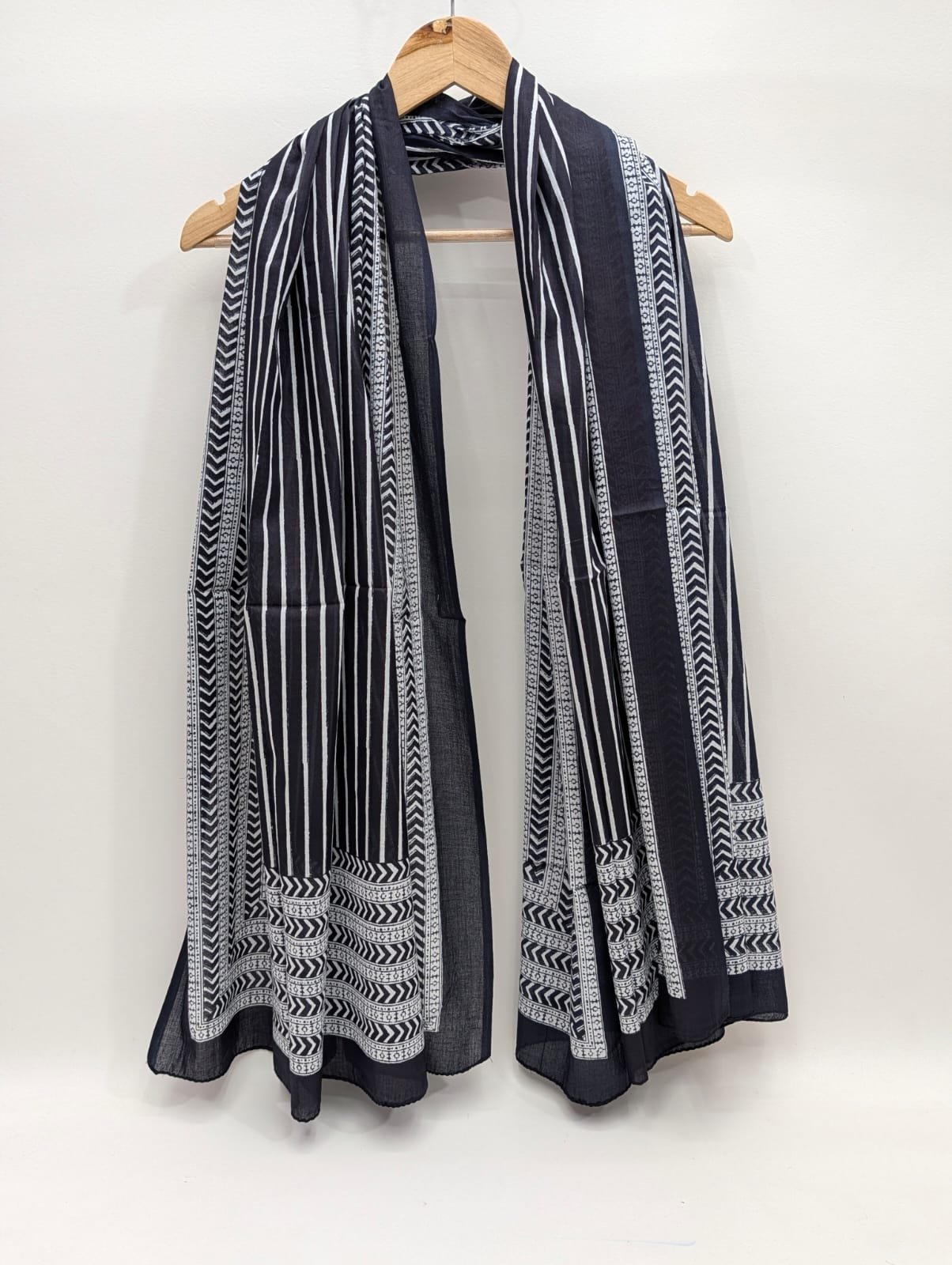 Black white geometric mul cotton stole India