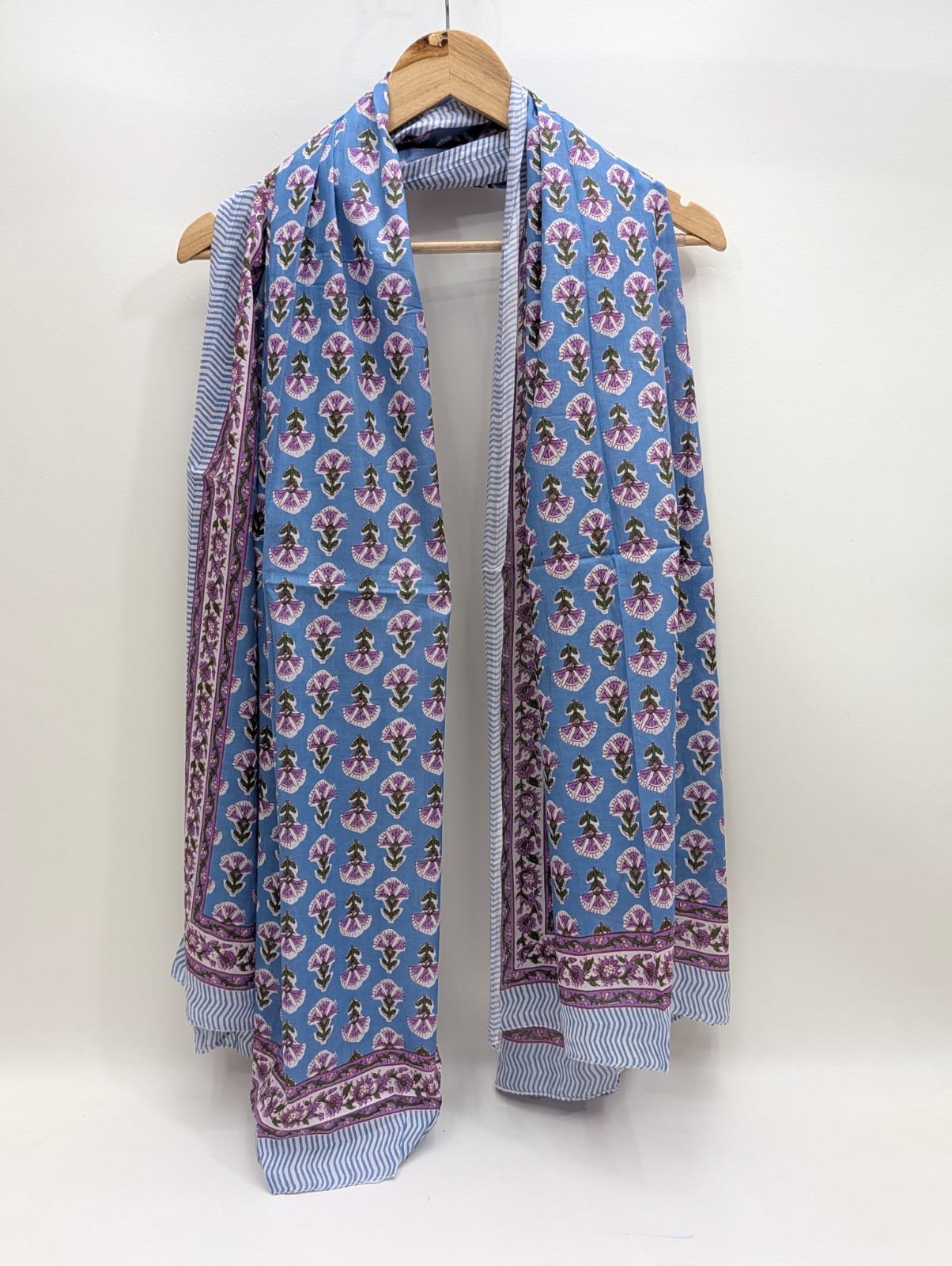 Blue buta design mul cotton stole with border
