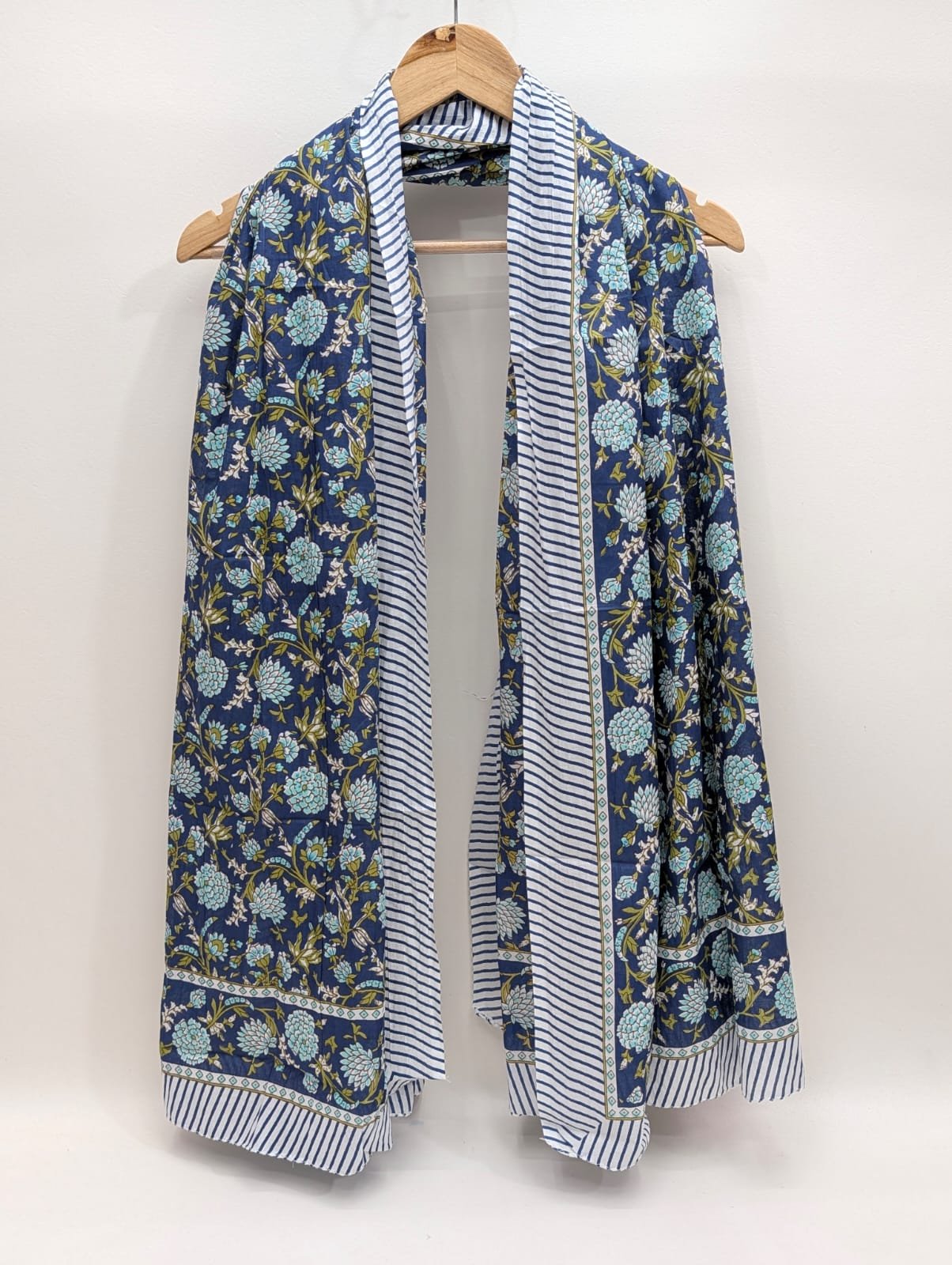 Blue floral mul cotton stole with border