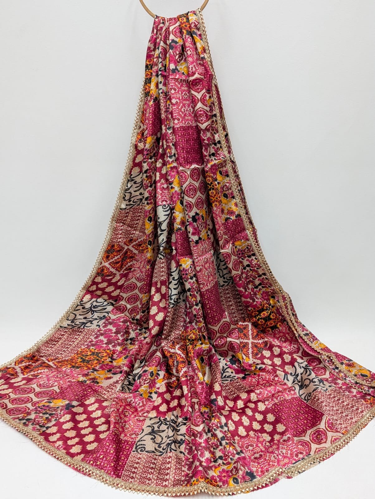 Pink floral Chinon dupatta with gold foil print