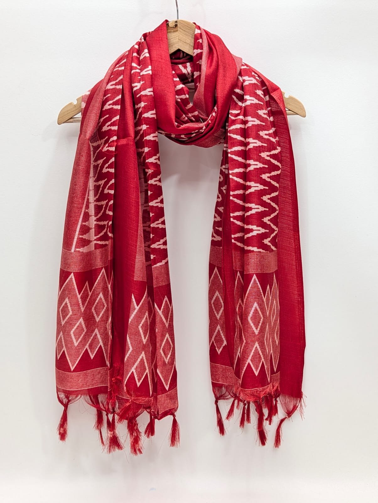 Red geometric print stole with tassels