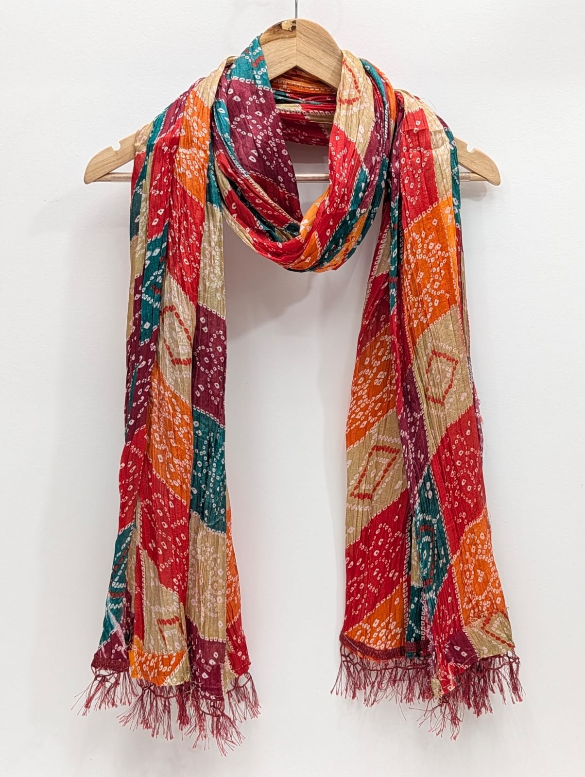 Multicolor patchwork synthetic fibre stole with tassels