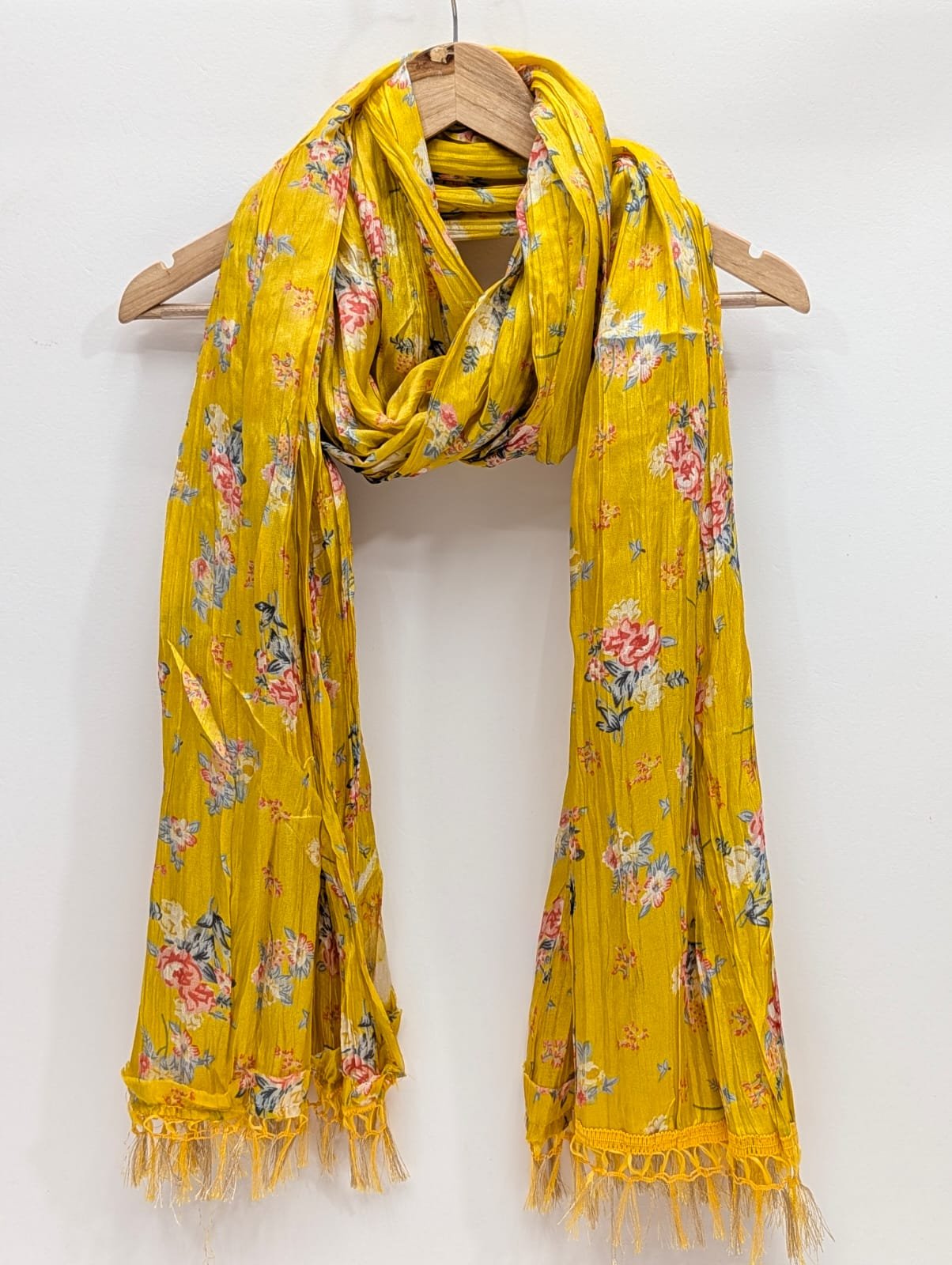 Yellow floral printed synthetic fibre stole