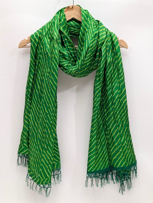 Green geometric print stole with tassels