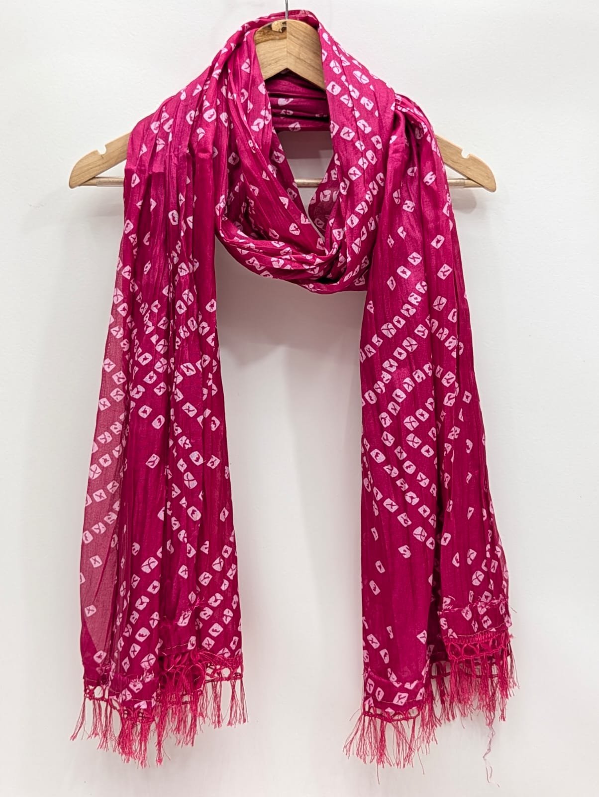 Pink geometric print stole dupatta with tassels