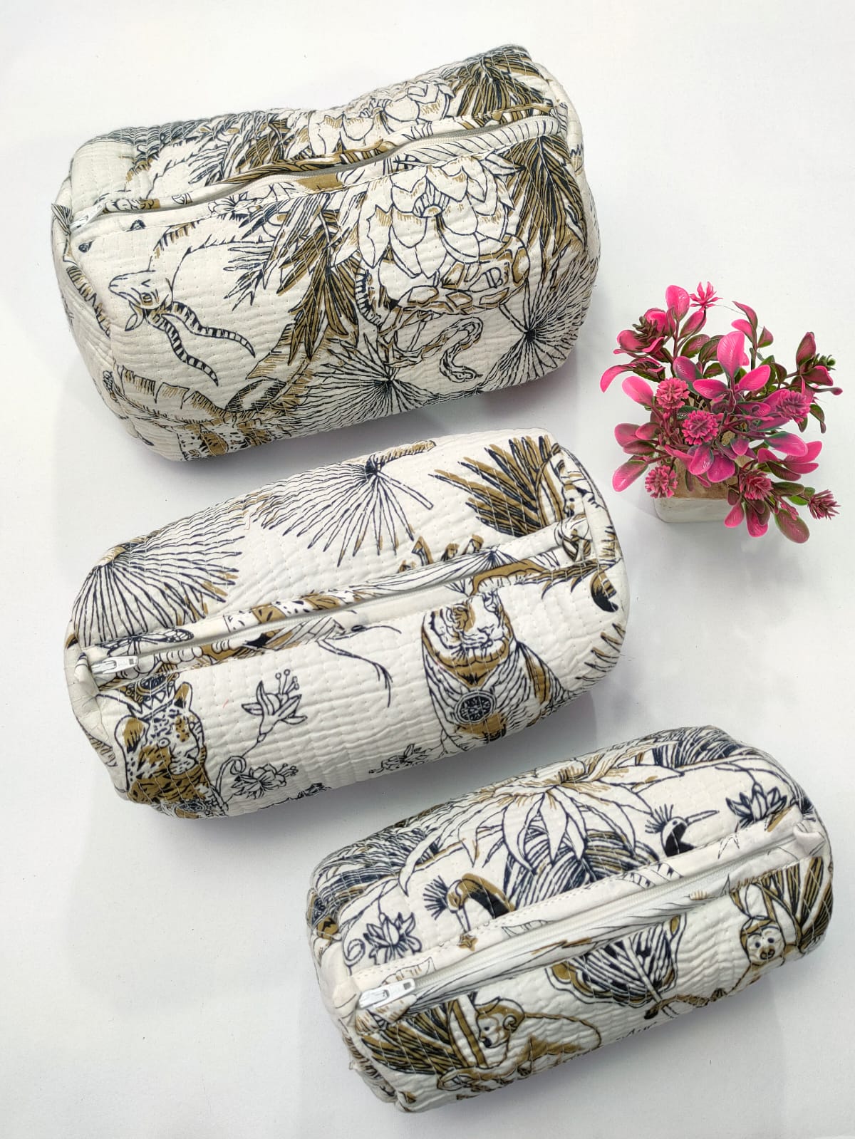 Set of 3 Pouches With A Waterproof Lining, Perfect For Cosmetics