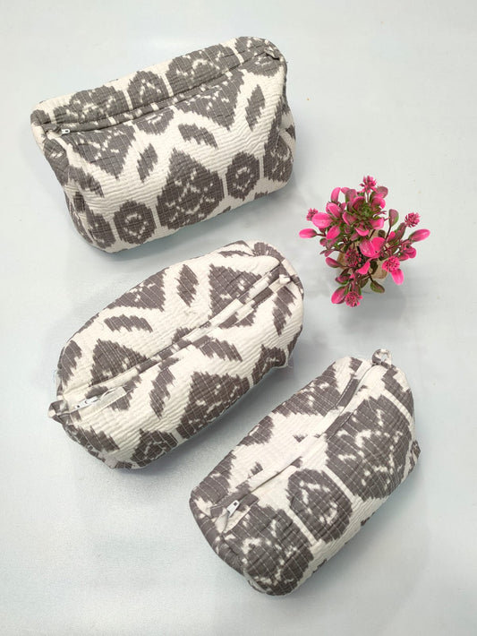 Set of 3 Pouches With A Waterproof Lining, Perfect For Cosmetics