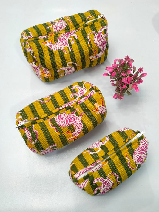 Set of 3 Pouches With A Waterproof Lining, Perfect For Cosmetics