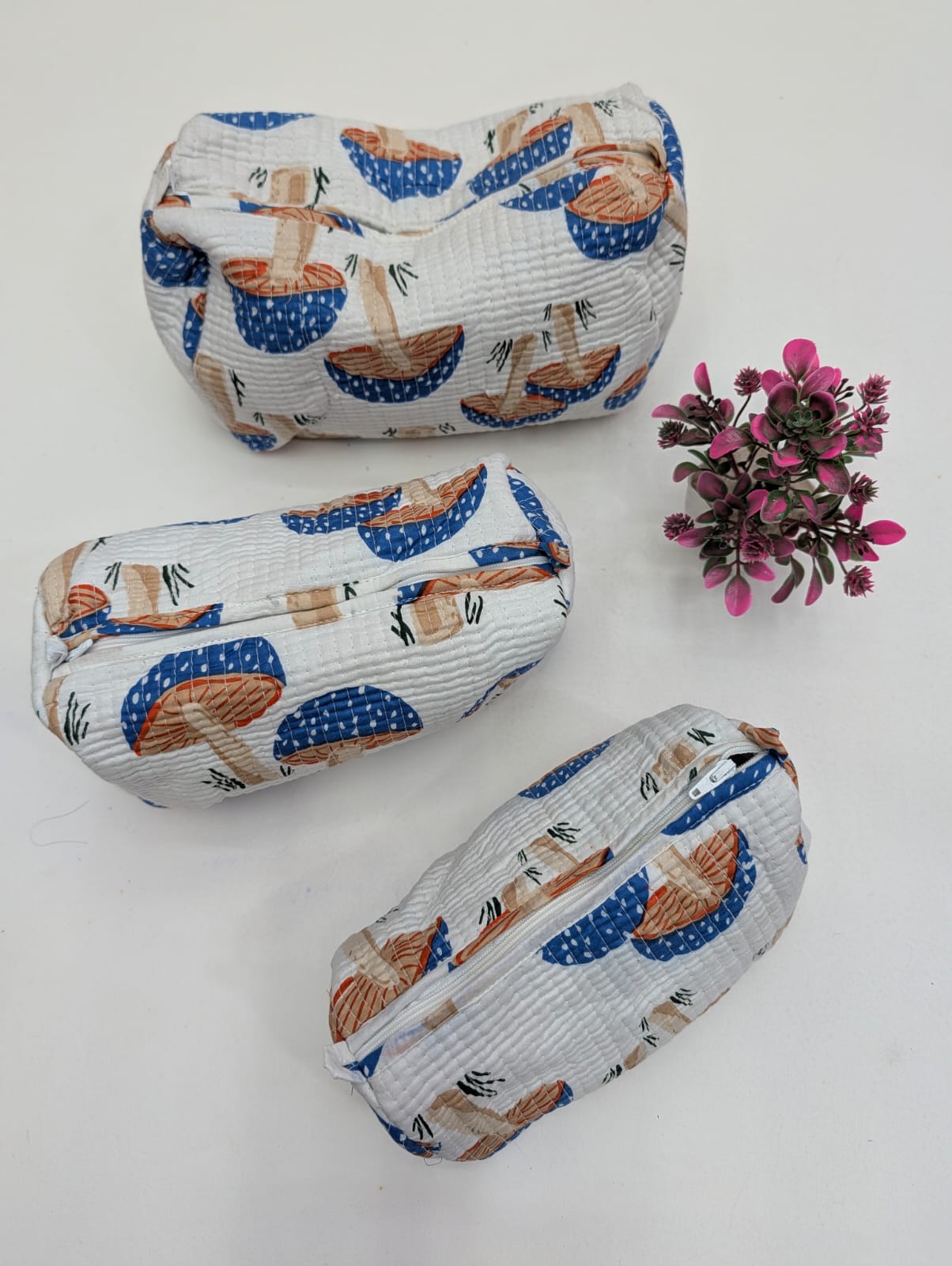 Set of 3 Pouches With A Waterproof Lining, Perfect For Cosmetics