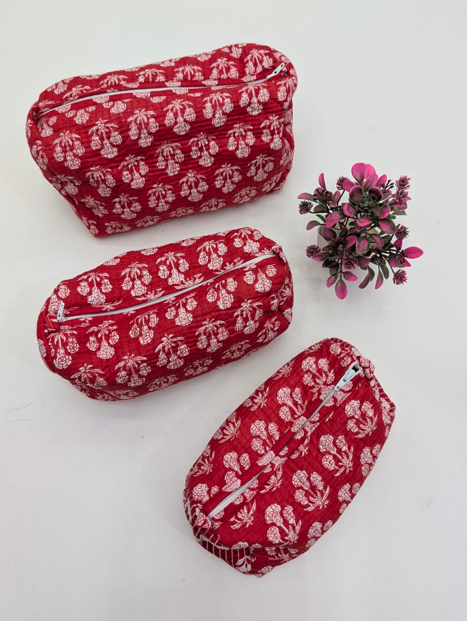 Set of 3 Pouches With A Waterproof Lining, Perfect For Cosmetics