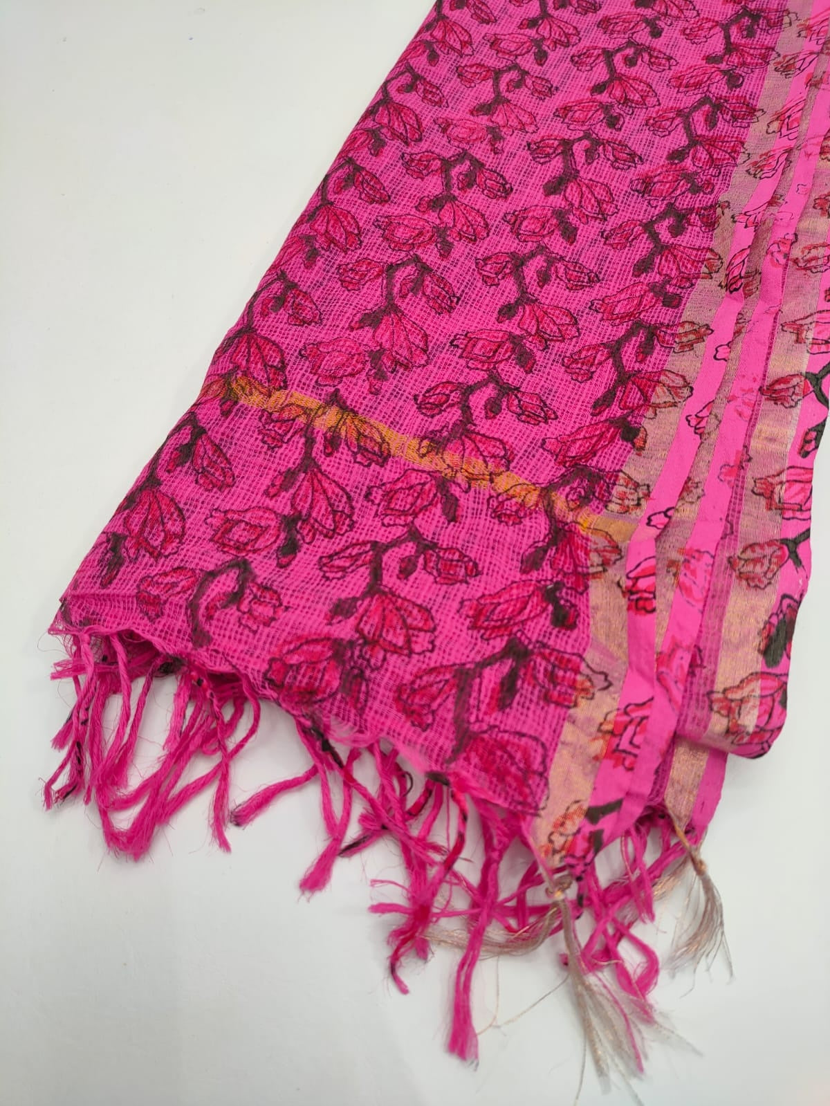Pink & Gold Floral Booti Hand Block Print Kota Doriya Dupatta Fabric & Border Detail