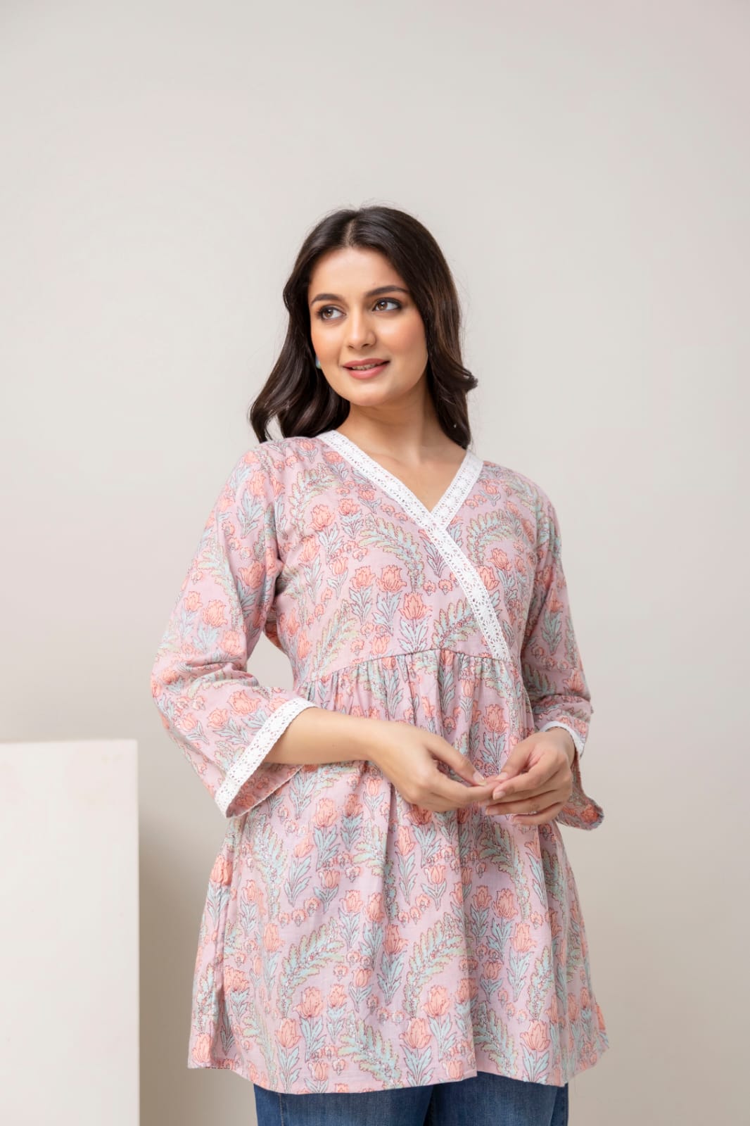 Pastel Pink Floral Cotton Short Kurti – V Neck Lace Detail