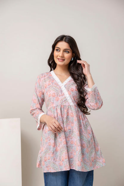 Pastel Pink Floral Cotton Short Kurti – V Neck Lace Detail