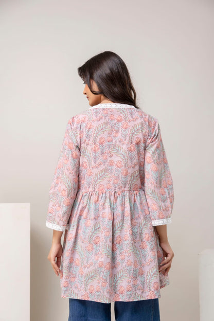 Pastel Pink Floral Cotton Short Kurti – V Neck Lace Detail