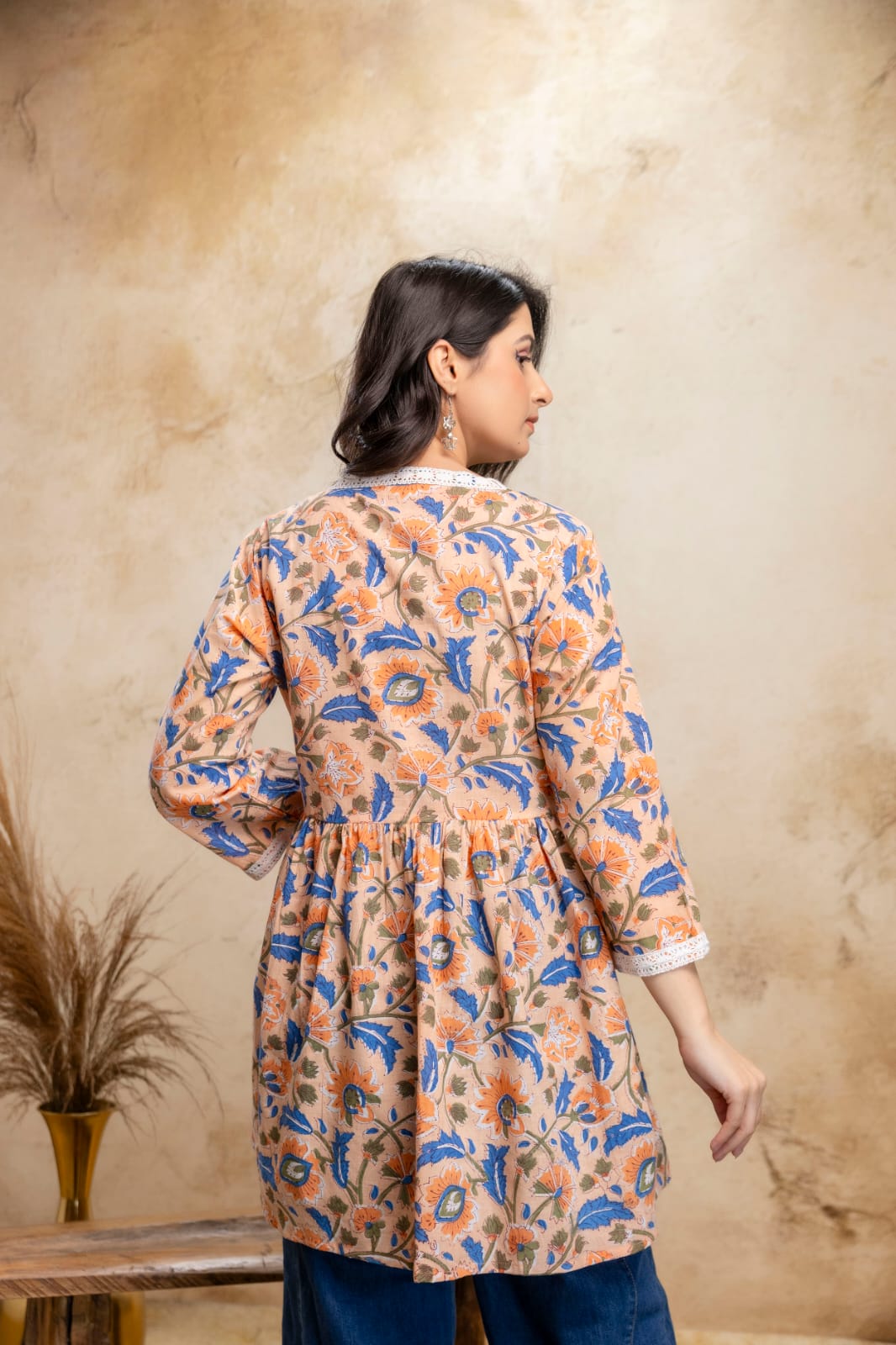 Peach Floral Cotton Short Kurti – V Neck Lace Detail
