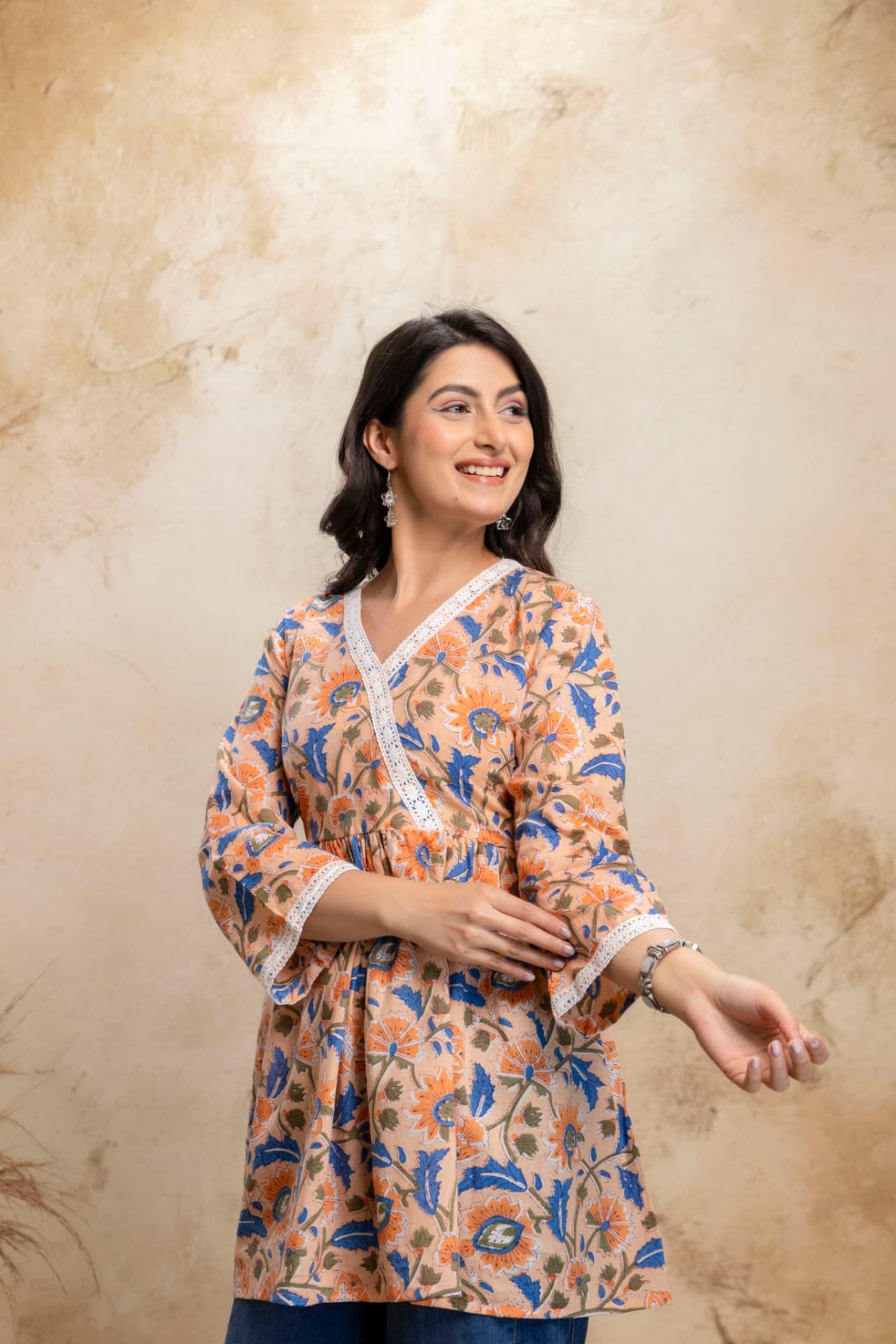 Peach Floral Cotton Short Kurti – V Neck Lace Detail