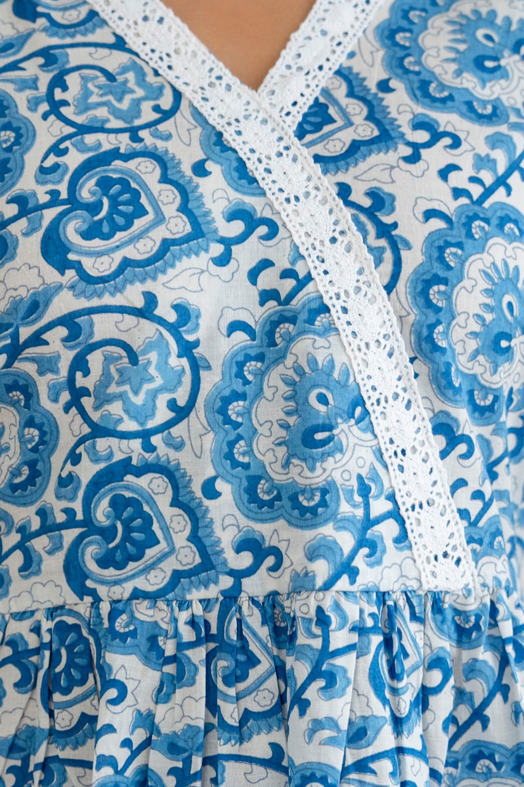 Paisley Cotton Short Kurti – V Neck Lace Detail - Blue White