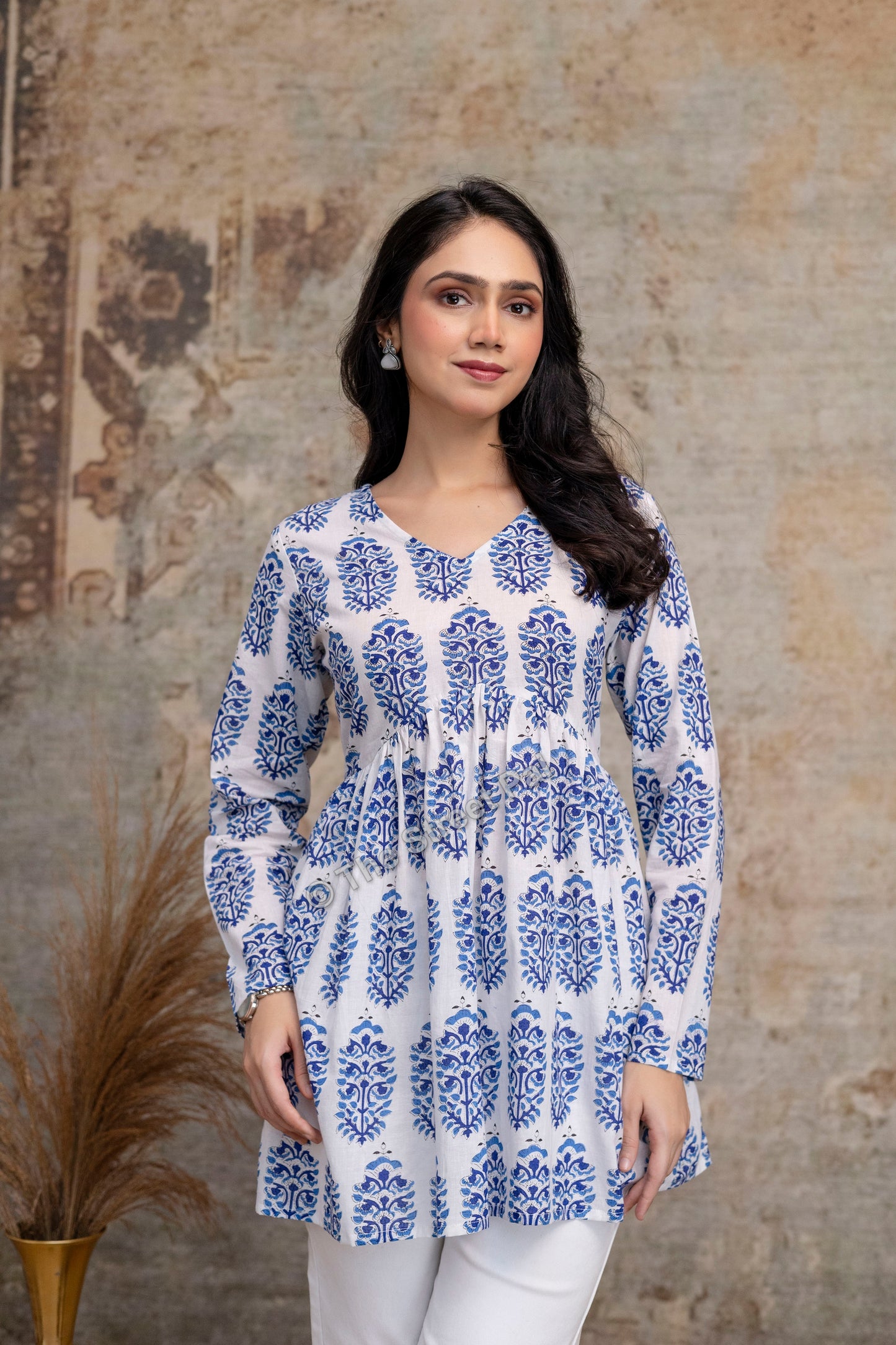 Hand Block Cotton Short Kurti – White & Blue Buta Print