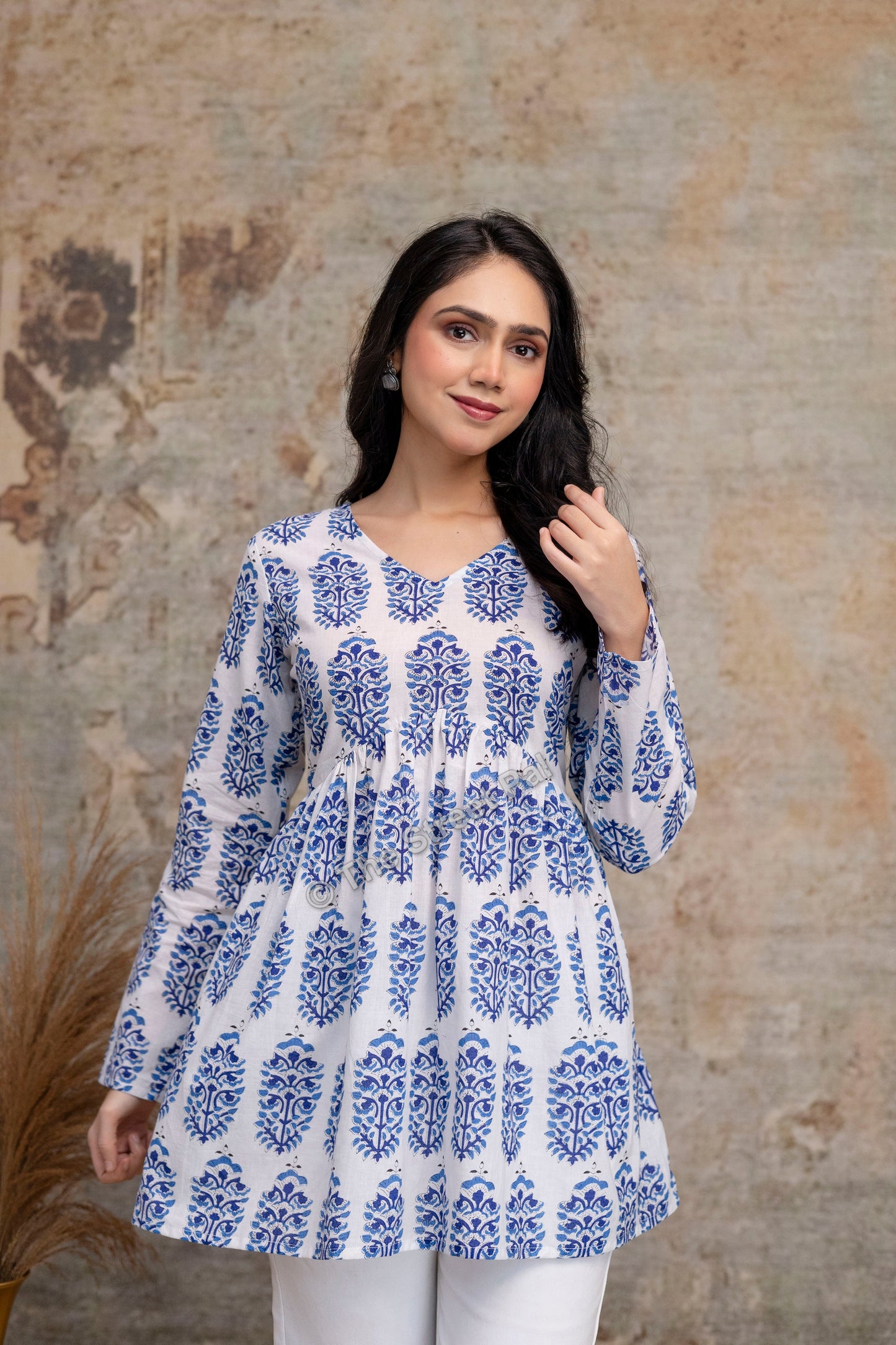 Hand Block Cotton Short Kurti – White & Blue Buta Print
