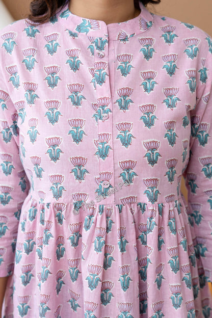 Hand Block Cotton Short Kurti – Soft Pink Buti Print